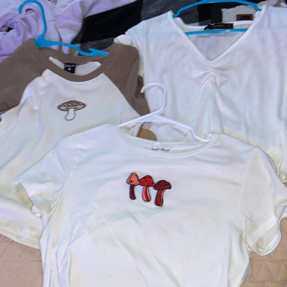 BUDLE WHITE TOPS READ DESCRIPTION